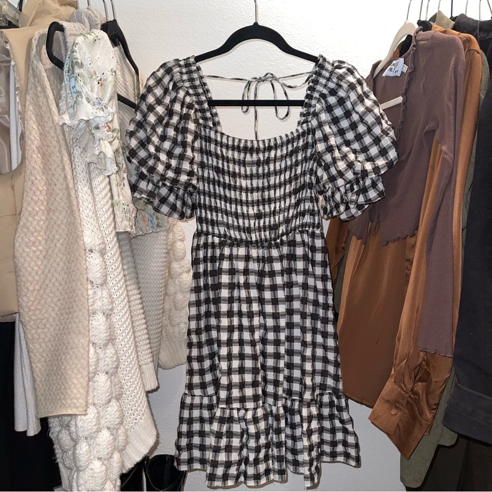 Cute sun dress for spring!